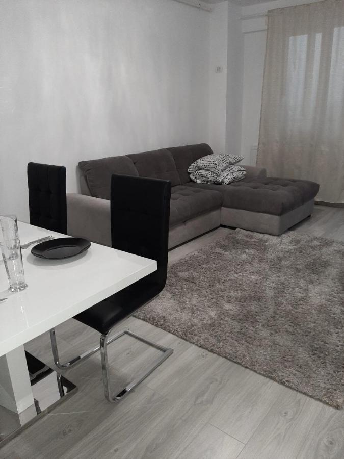 Luxury Daniel Apartament Residence Militari Roşu Dış mekan fotoğraf